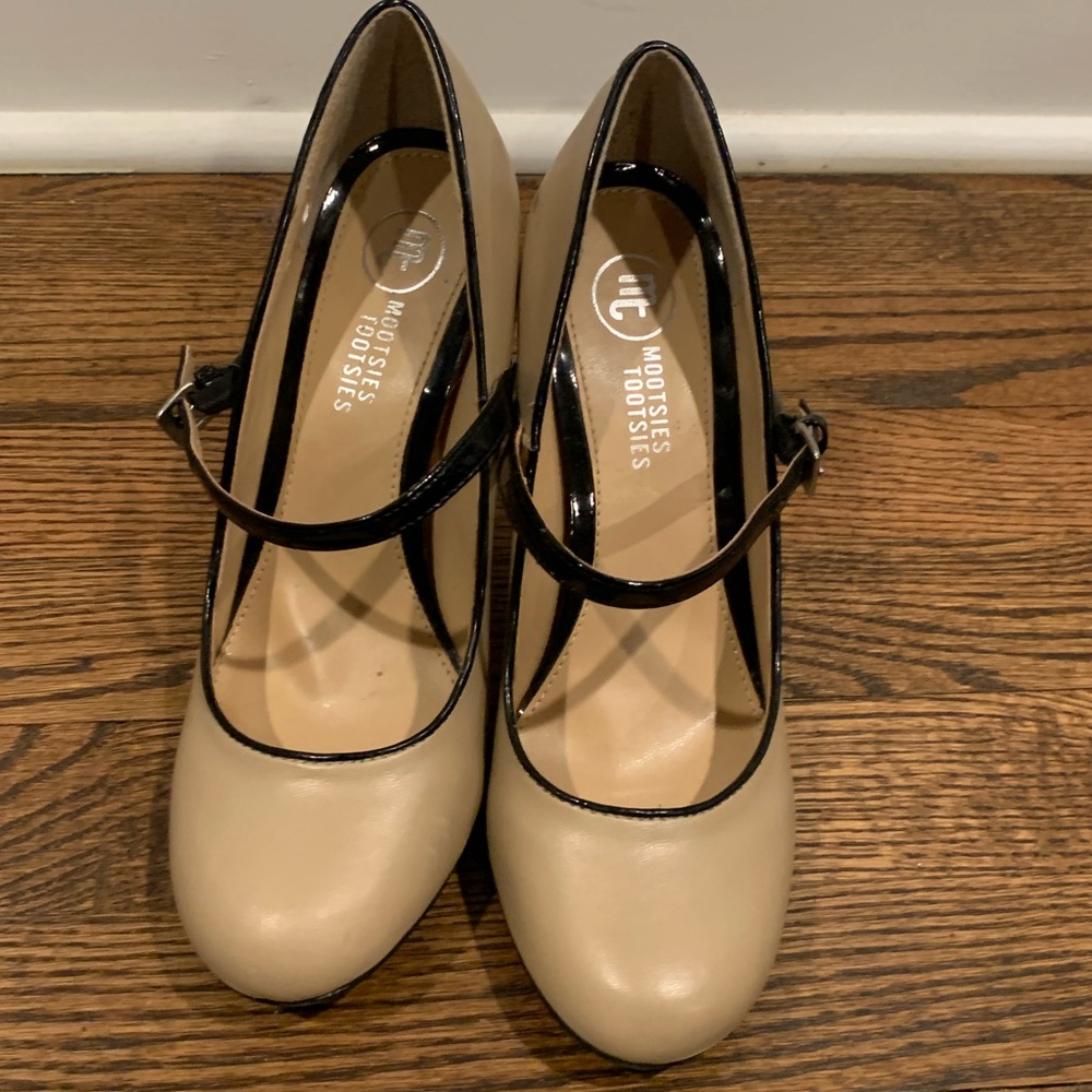 Mootsies Tootsies Mary Jane Tan & Black Size 7.5